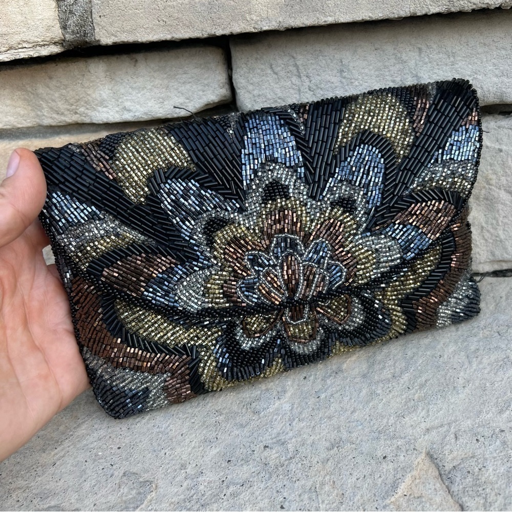 CARLA Marchi handmade embroidered beaded hand purse with long handle - Picture 2 of 6